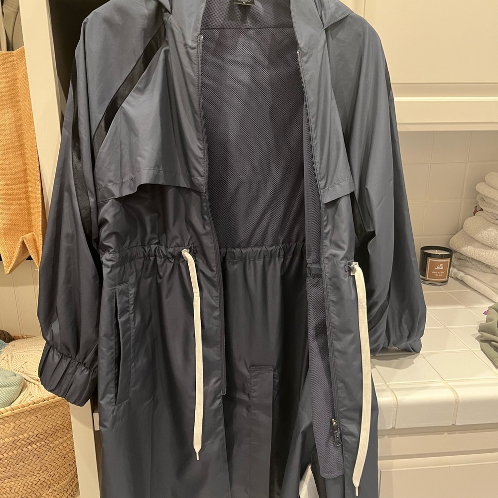ASICS women’s rain‎ coat - Picture 5 of 8